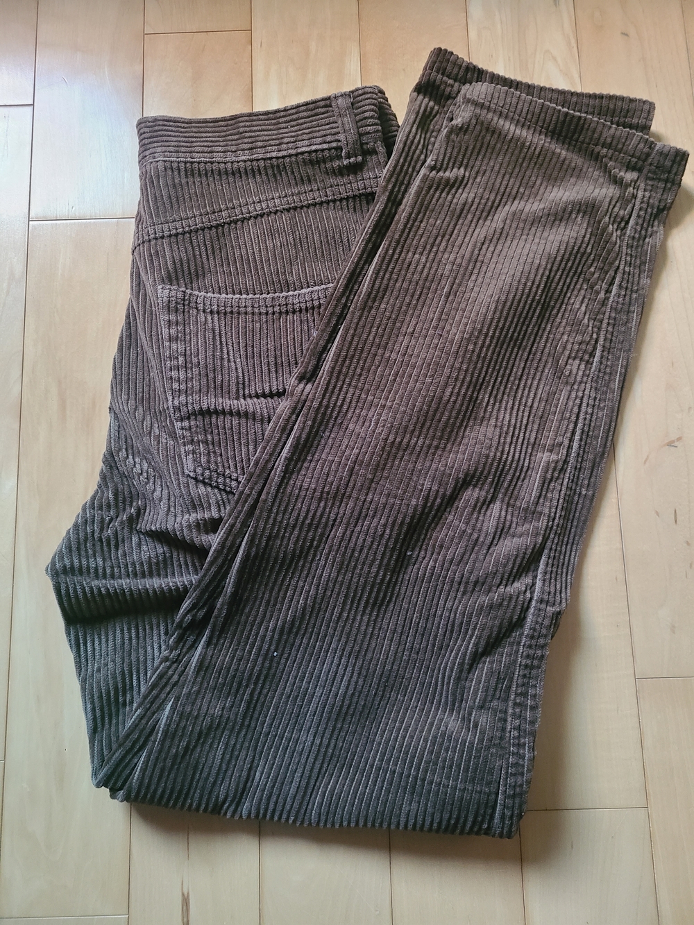 Vintage Women's Corduroy Pants in Olive/ Brown